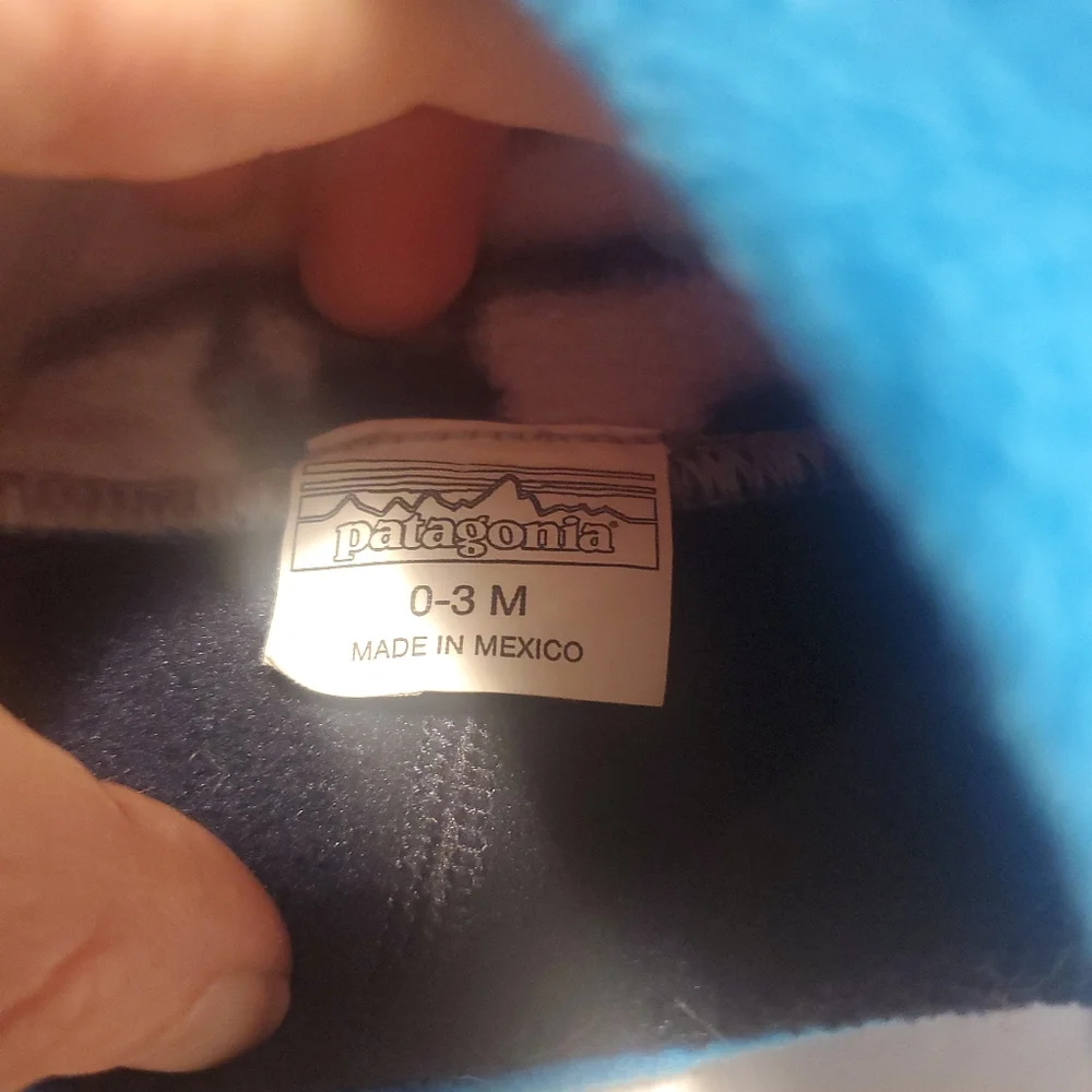 Patagonia Kids Winter Hat size 0-3 months Blue Chin Snap Synchilla Fleece